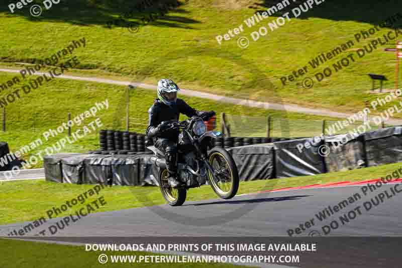 cadwell no limits trackday;cadwell park;cadwell park photographs;cadwell trackday photographs;enduro digital images;event digital images;eventdigitalimages;no limits trackdays;peter wileman photography;racing digital images;trackday digital images;trackday photos